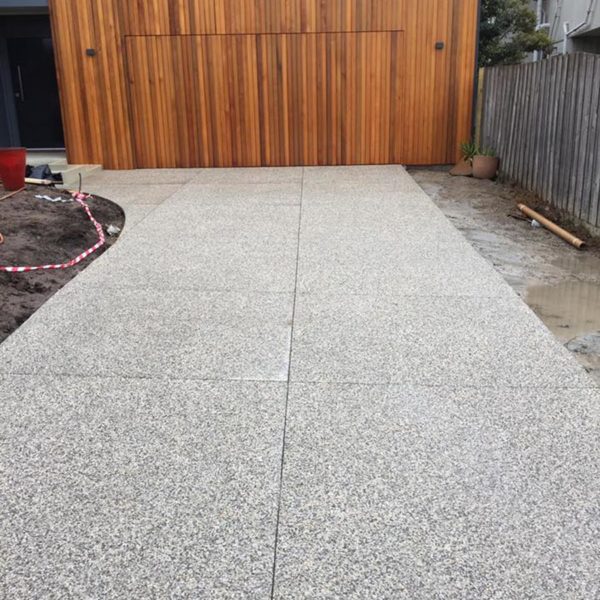 Driveway - 10% Bluestone and 90% White Exposed